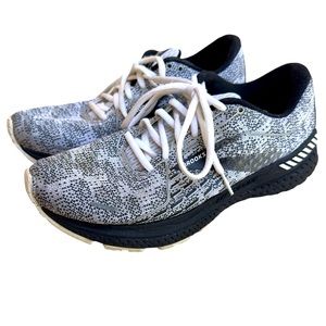 Brooks Adrenaline GTS 21 Womens 10 B Shoes White Black Running Walking Gym